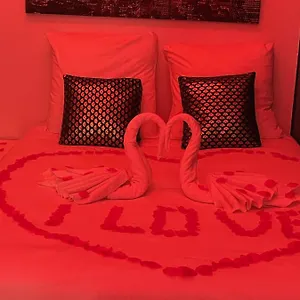 Appartement Enzo Avec Jacuzzi Privatif, Lyon